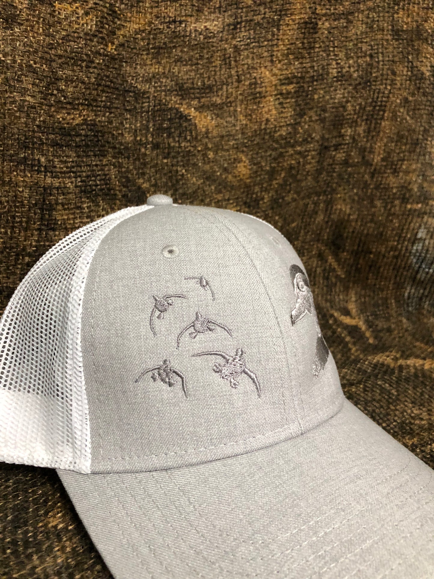 Woodies Landing Gray/White