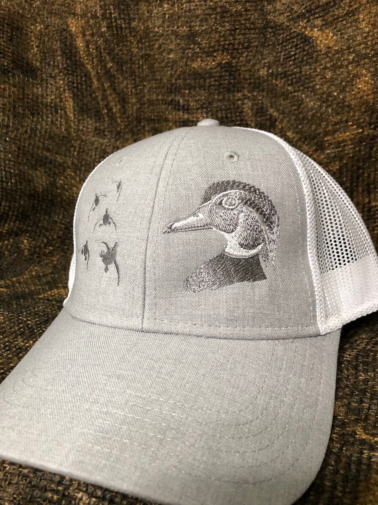 Woodies Landing Gray/White